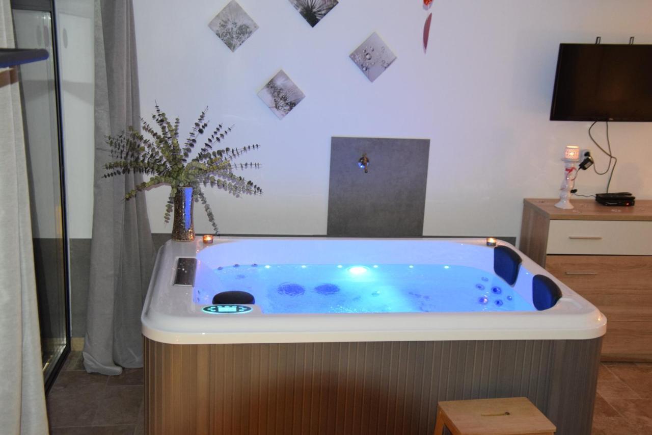 Gites spa de charme L ETOILE SPA Beynac-et-Cazenac Eksteriør billede